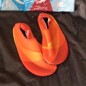 ❗️SOLD❗️Quick-Dry water shoes
